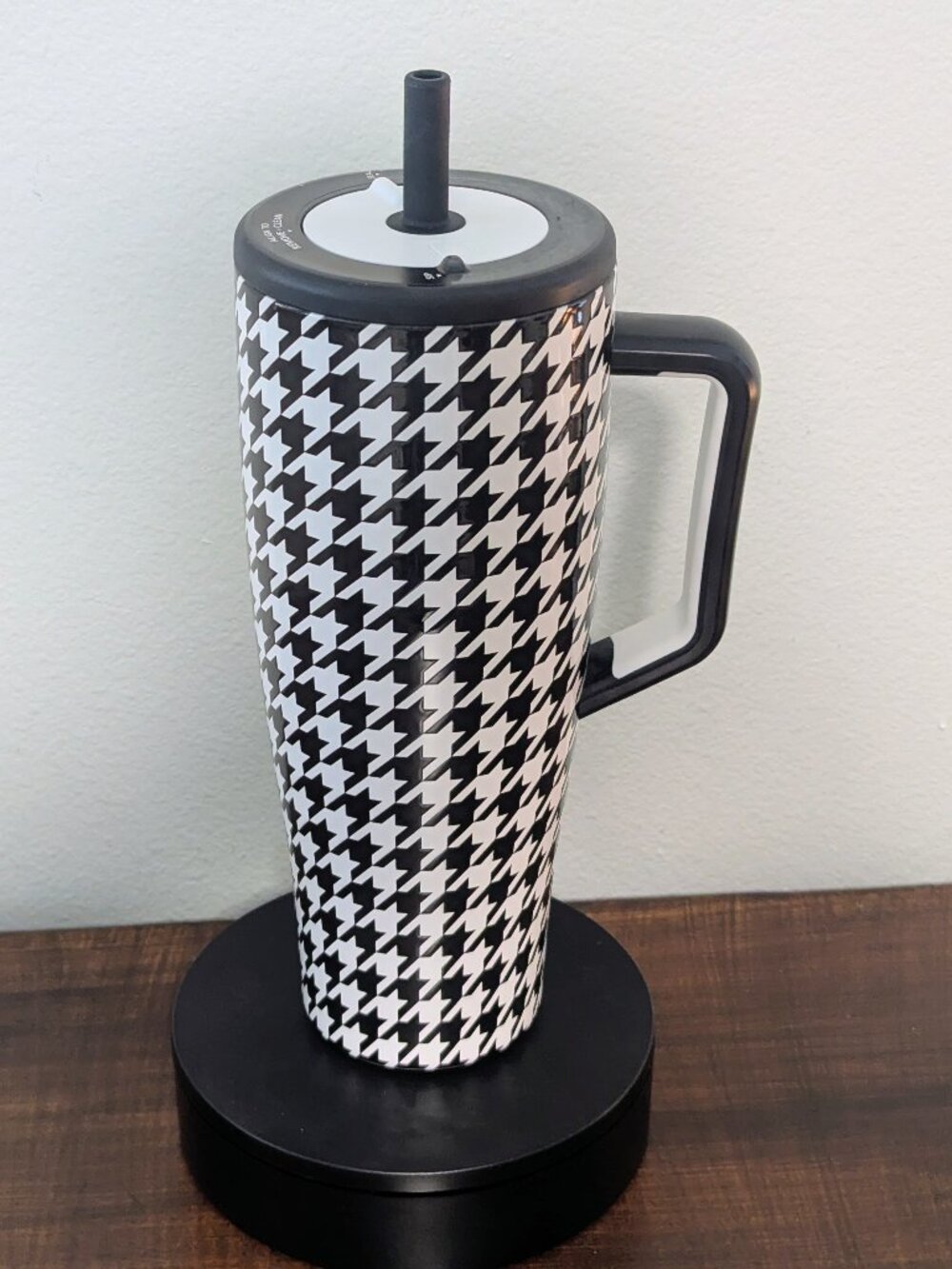 BruMate Era 40 oz Tumbler - Black & White Houndstooth